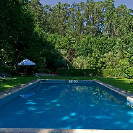 Quinta De Cima De Eiriz Летний дом Гимарайнш