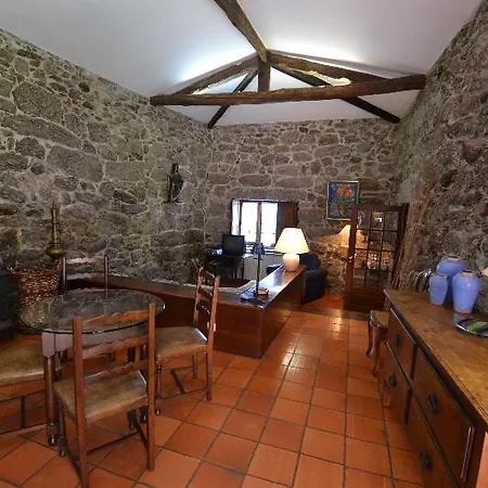 Quinta De Cima De Eiriz * Гимарайнш